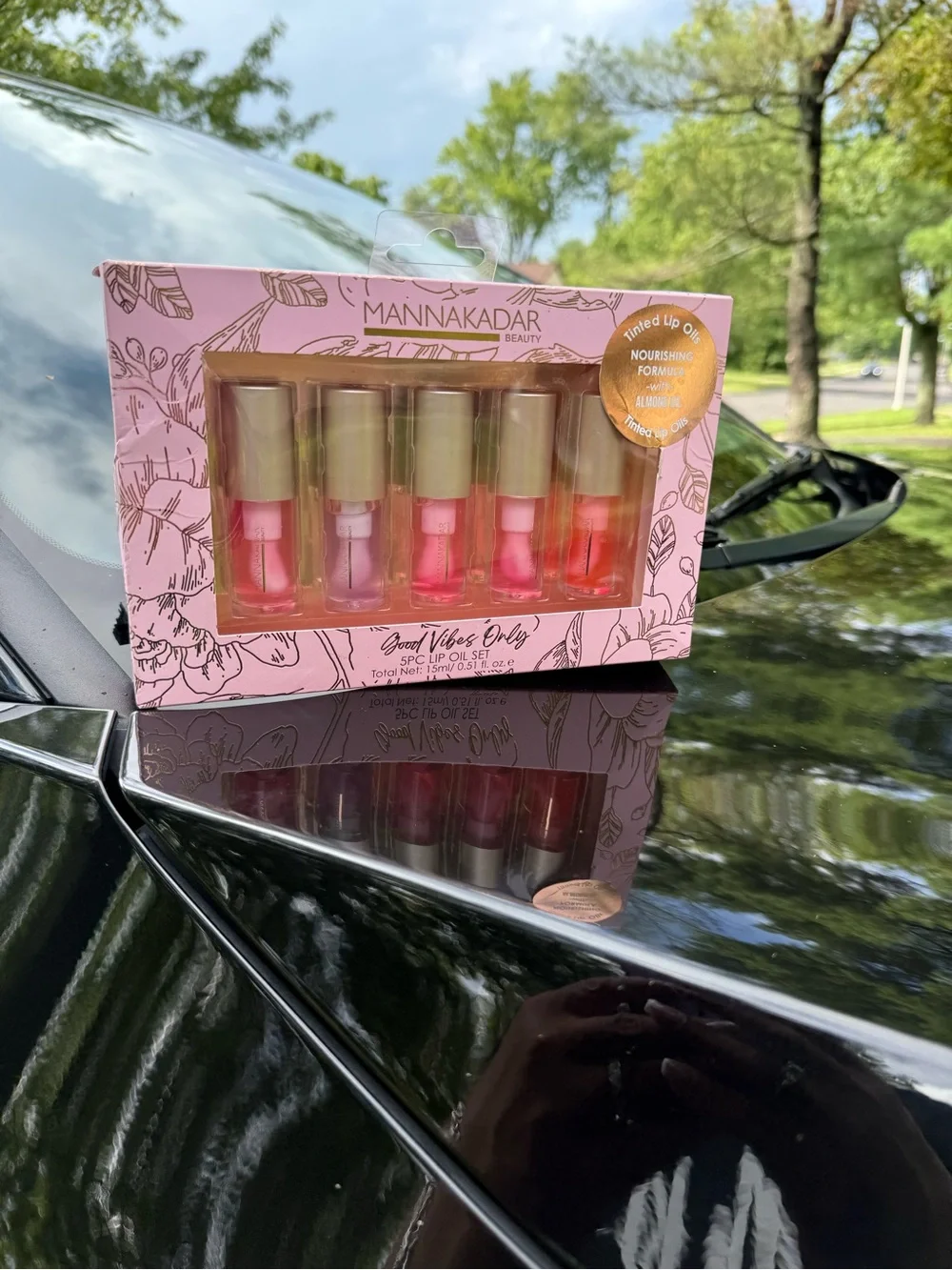 Manna Kadar five tinted